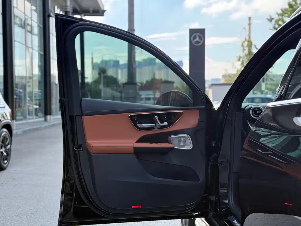 Mercedes-Benz GLC — миниатюра 15