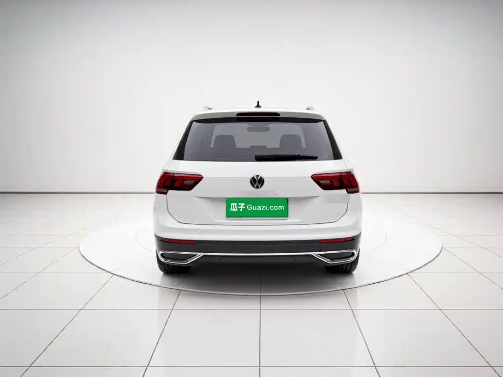 Volkswagen Tiguan L — миниатюра 3