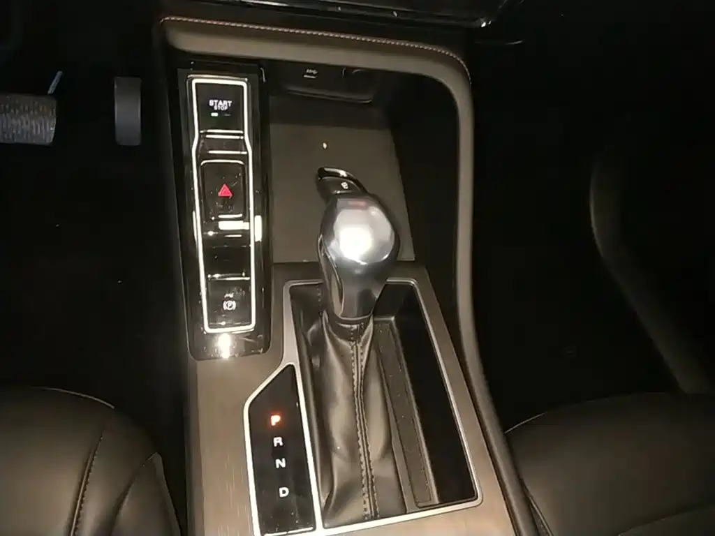 Roewe i5 — миниатюра 14