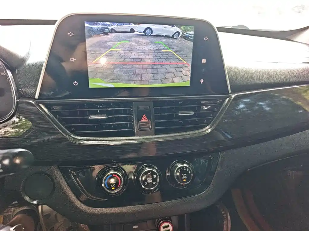 Baojun 310 — миниатюра 13