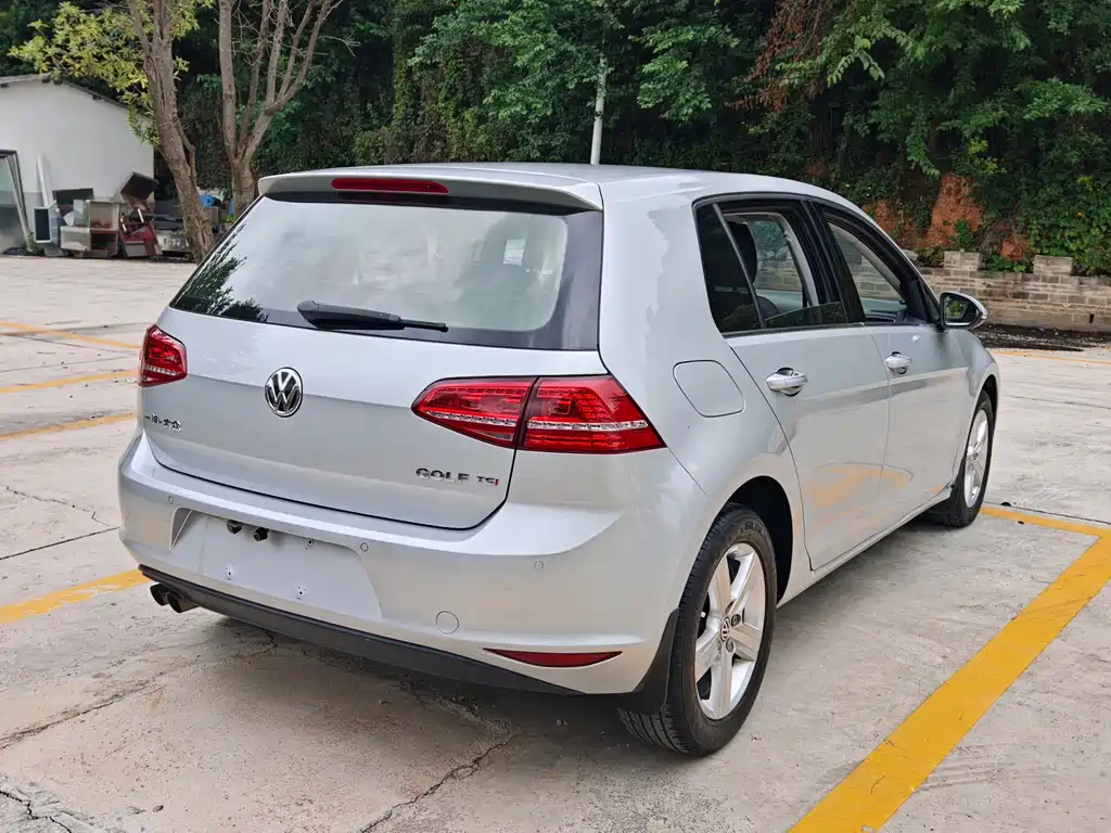 Volkswagen Golf 2015 1.4TSI AT Comfort