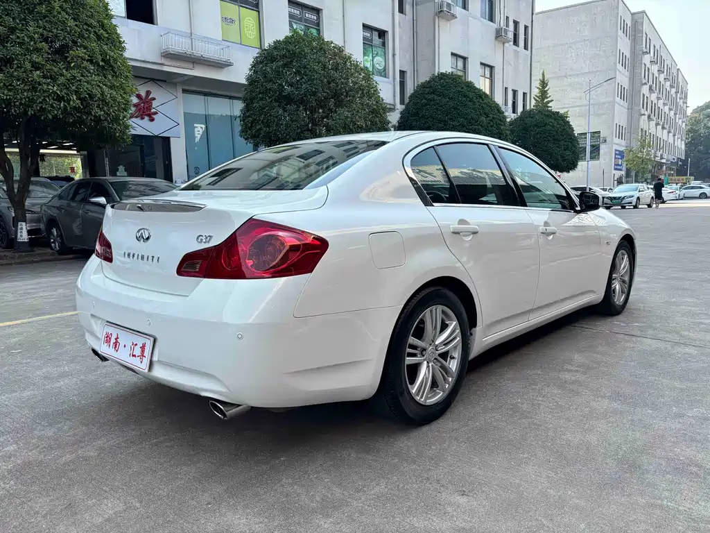 Infiniti G — миниатюра 15