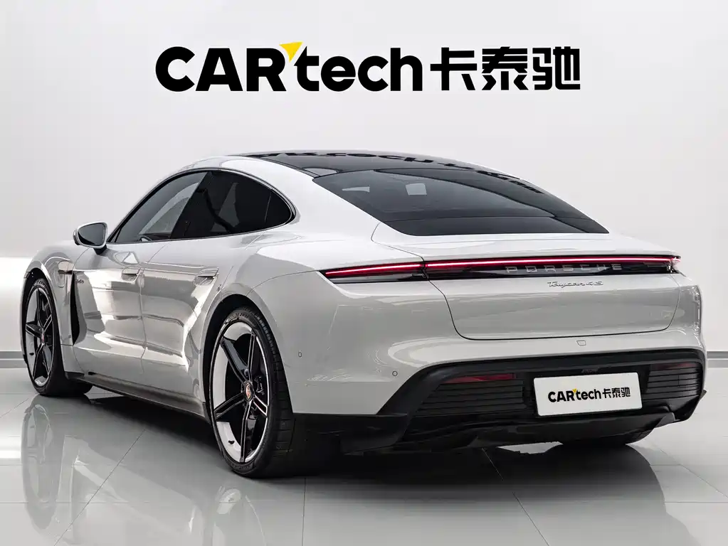 Porsche Taycan — миниатюра 6