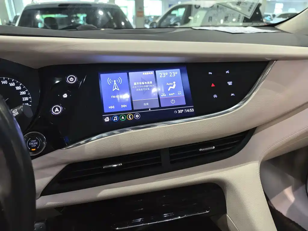 Buick Enclave — миниатюра 8