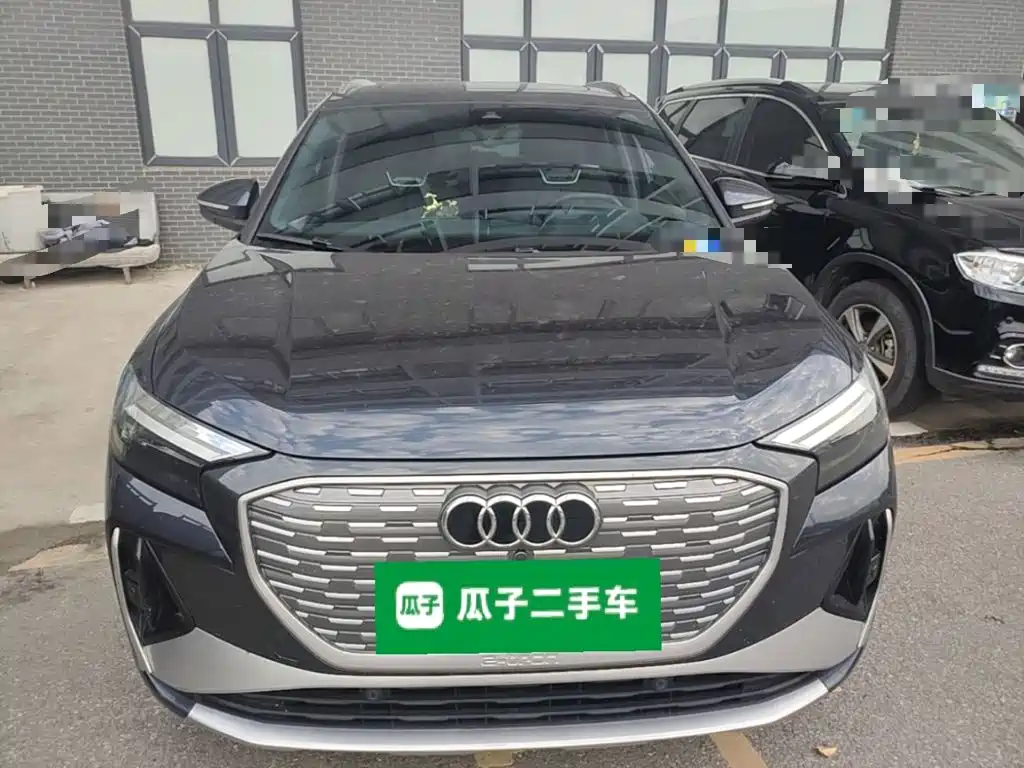 Audi Q4 e-tron — миниатюра 3