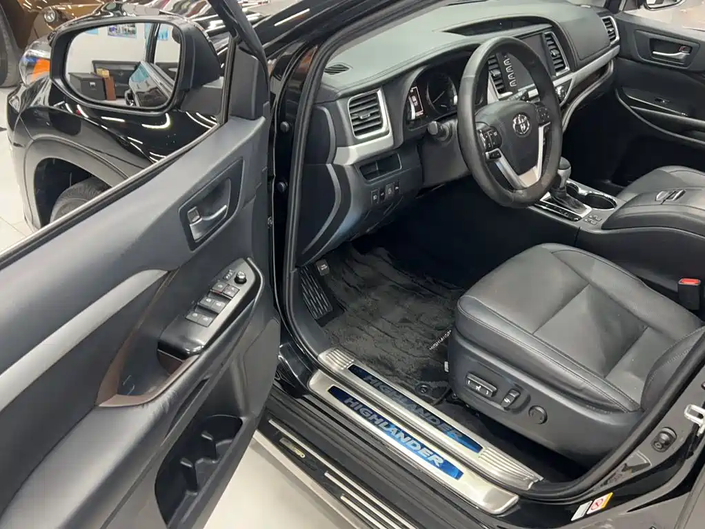 Toyota Highlander — миниатюра 10