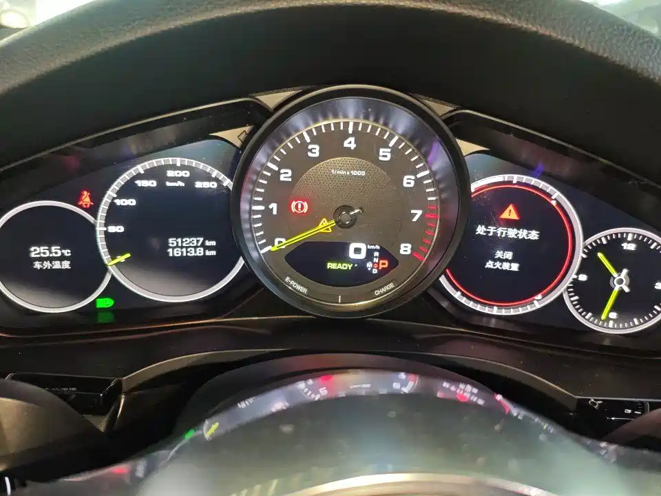 Porsche Cayenne Hybrid — миниатюра 6