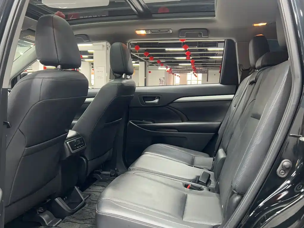 Toyota Highlander — миниатюра 11