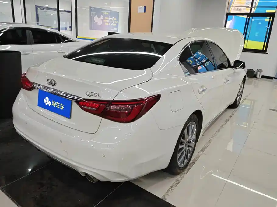 Infiniti Q50L — миниатюра 3
