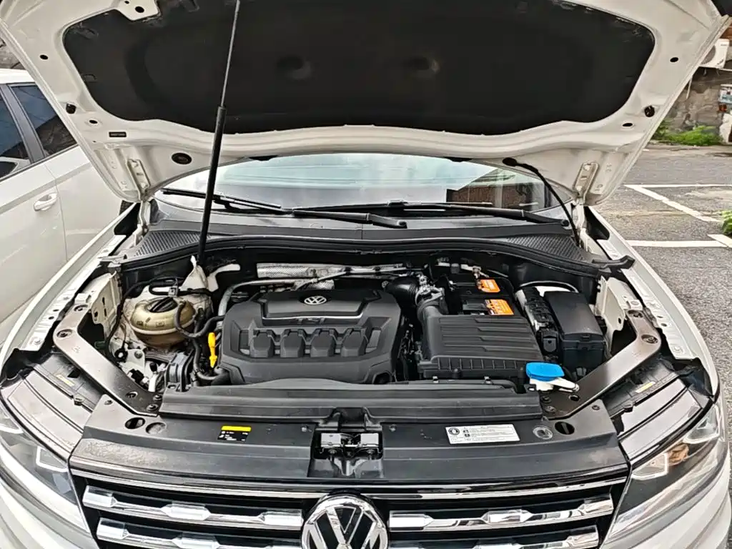 Volkswagen Tiguan L — миниатюра 20