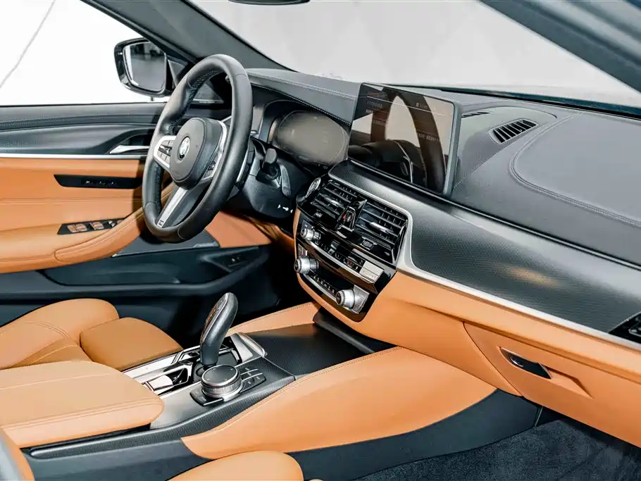 BMW 5 Series (Import) — миниатюра 18