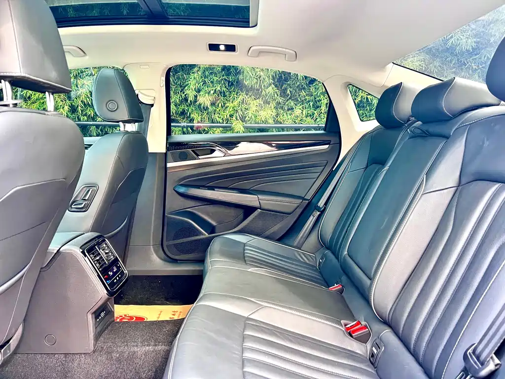 Volkswagen Passat — миниатюра 10