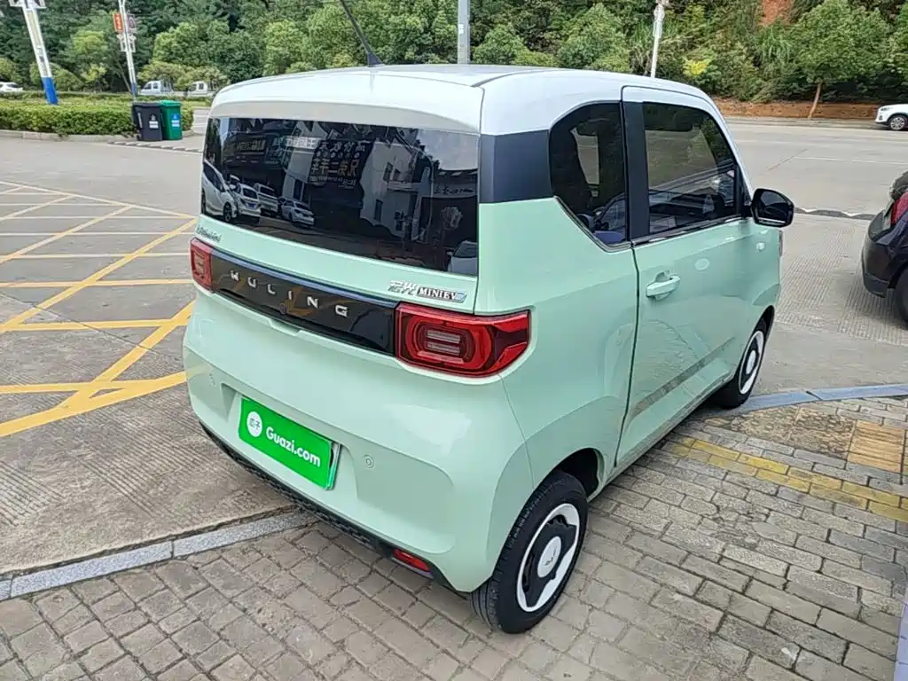 Wuling MINIEV — миниатюра 7