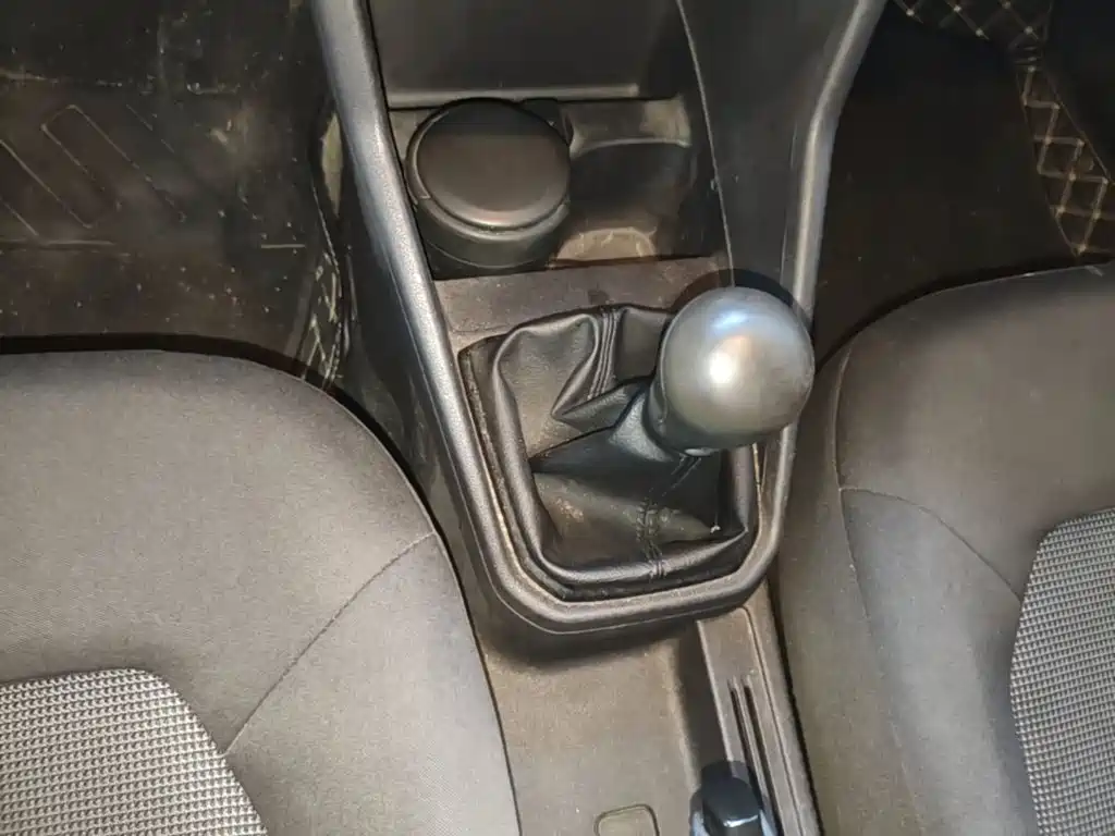 Volkswagen Jetta — миниатюра 14