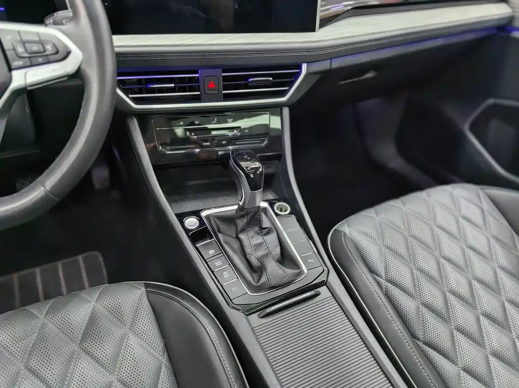 Volkswagen Sagitar — миниатюра 6