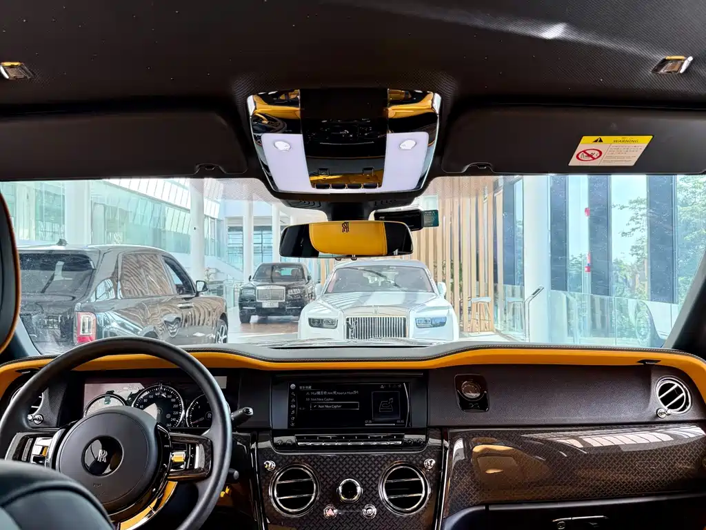 Rolls-Royce Cullinan — миниатюра 9