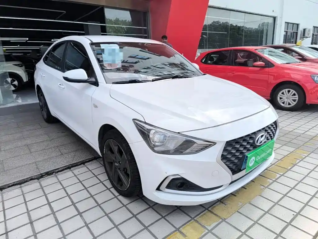 Hyundai Elantra — миниатюра 4