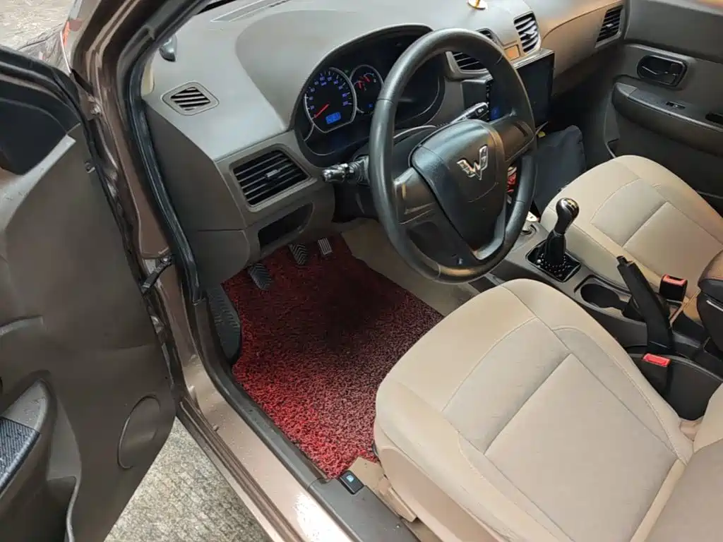 Wuling Hongguang — миниатюра 16