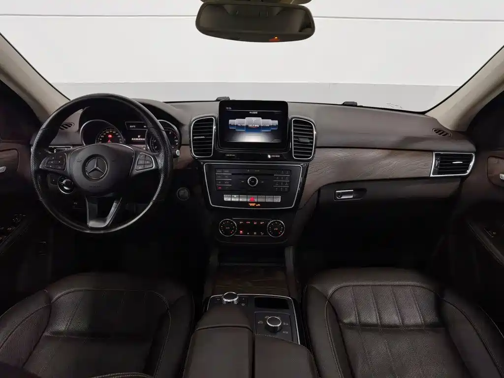 Mercedes-Benz GLE (Import) — миниатюра 5