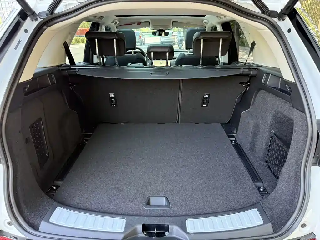 Land Rover Discovery Sport — миниатюра 15