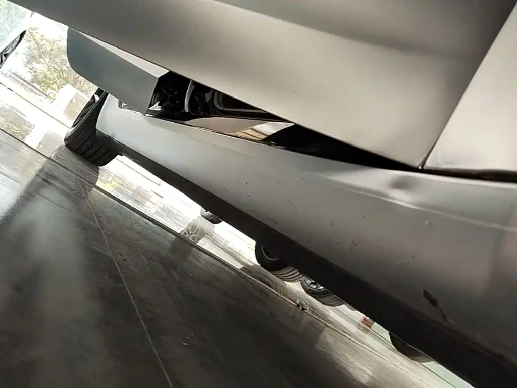 Tesla Model 3 — миниатюра 21