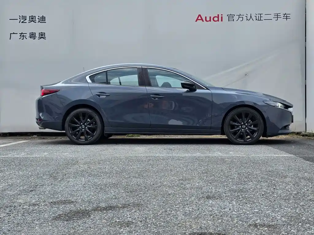 Mazda 3 Axela — миниатюра 4