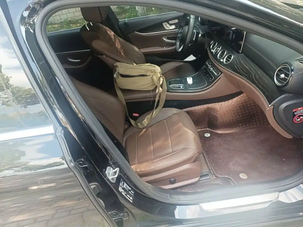 Mercedes-Benz E-Class — миниатюра 25