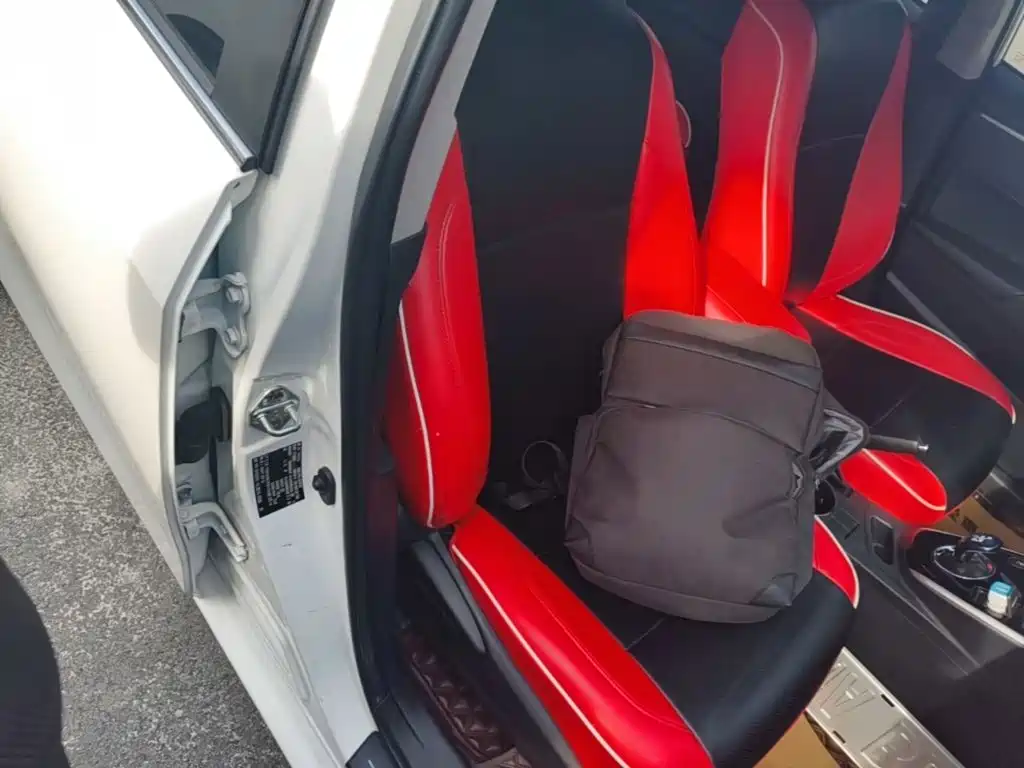 Toyota Corolla Hybrid — миниатюра 25