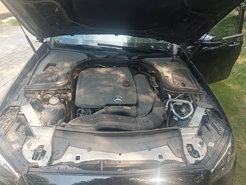 Mercedes-Benz E-Class — миниатюра 20