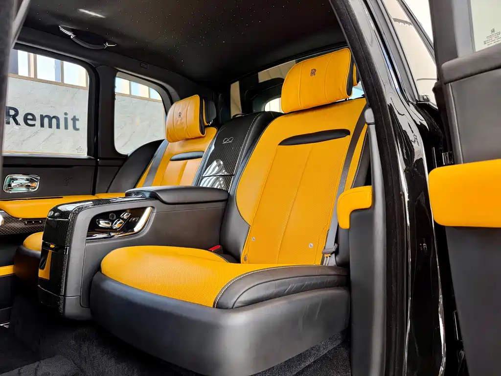 Rolls-Royce Cullinan — миниатюра 8