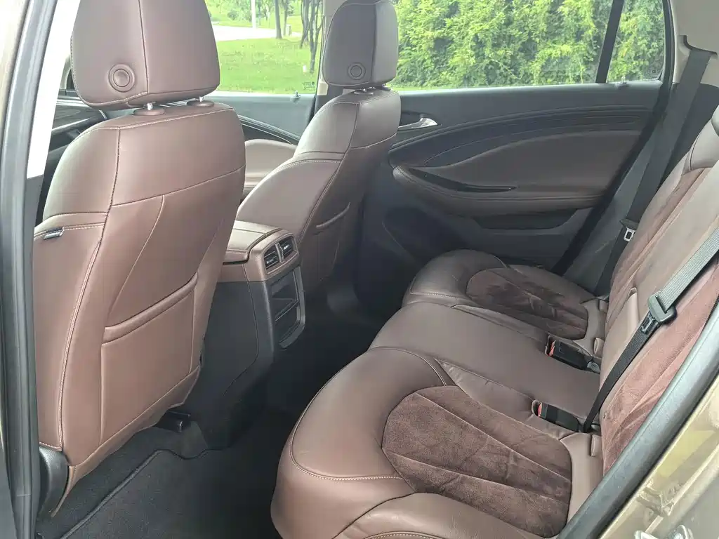 Buick Envision Plus — миниатюра 4