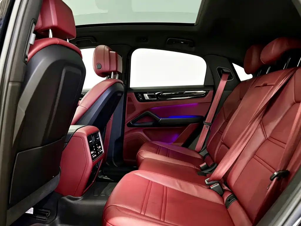 Porsche Cayenne — миниатюра 12