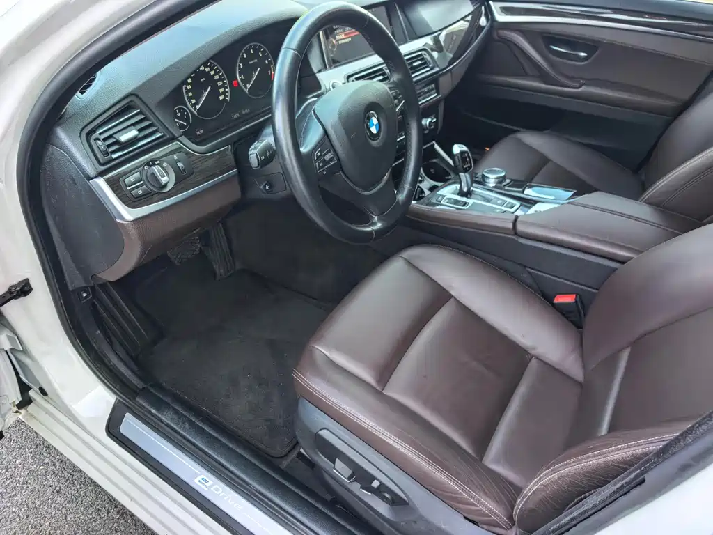 BMW 5 Series New Energy — миниатюра 4