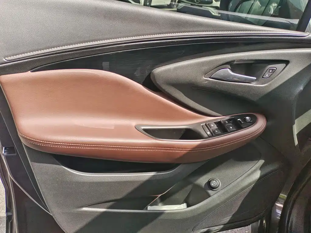 Buick Envision Plus — миниатюра 9