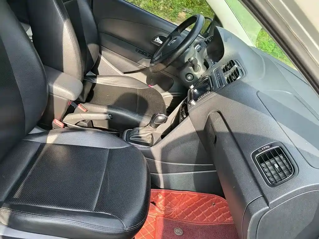 Volkswagen Polo — миниатюра 8