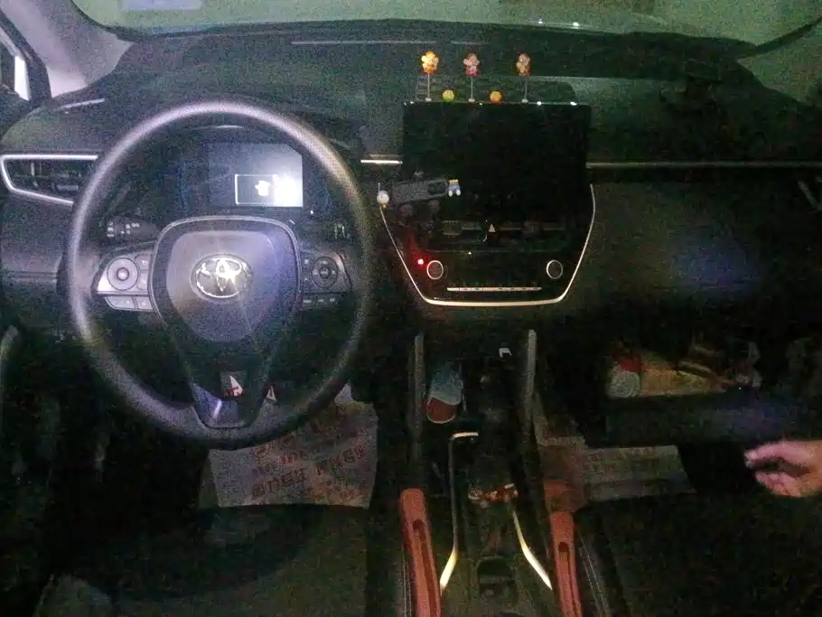 Toyota Corolla Cross — миниатюра 12