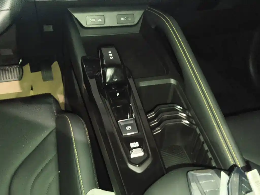 Geely Binyue — миниатюра 14