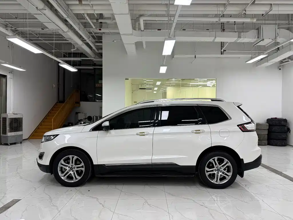 Ford Edge — миниатюра 3