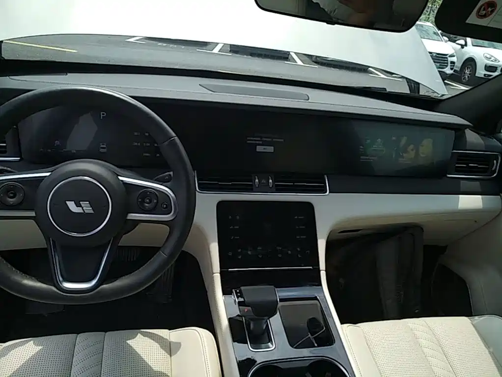Li Auto Li ONE — миниатюра 13