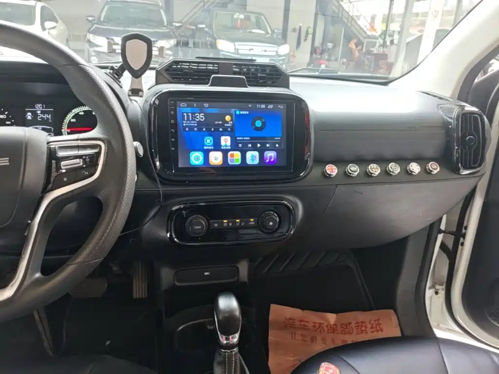 Roewe Clever — миниатюра 13