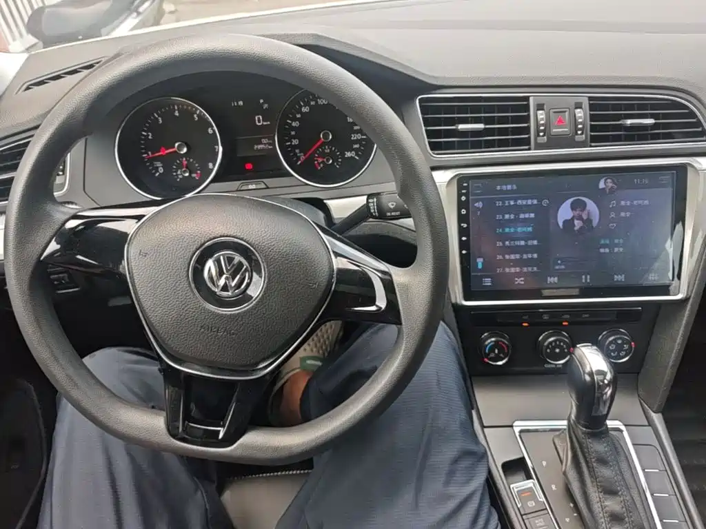 Volkswagen Lamando — миниатюра 10