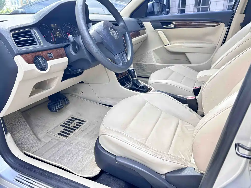 Volkswagen Lavida — миниатюра 6