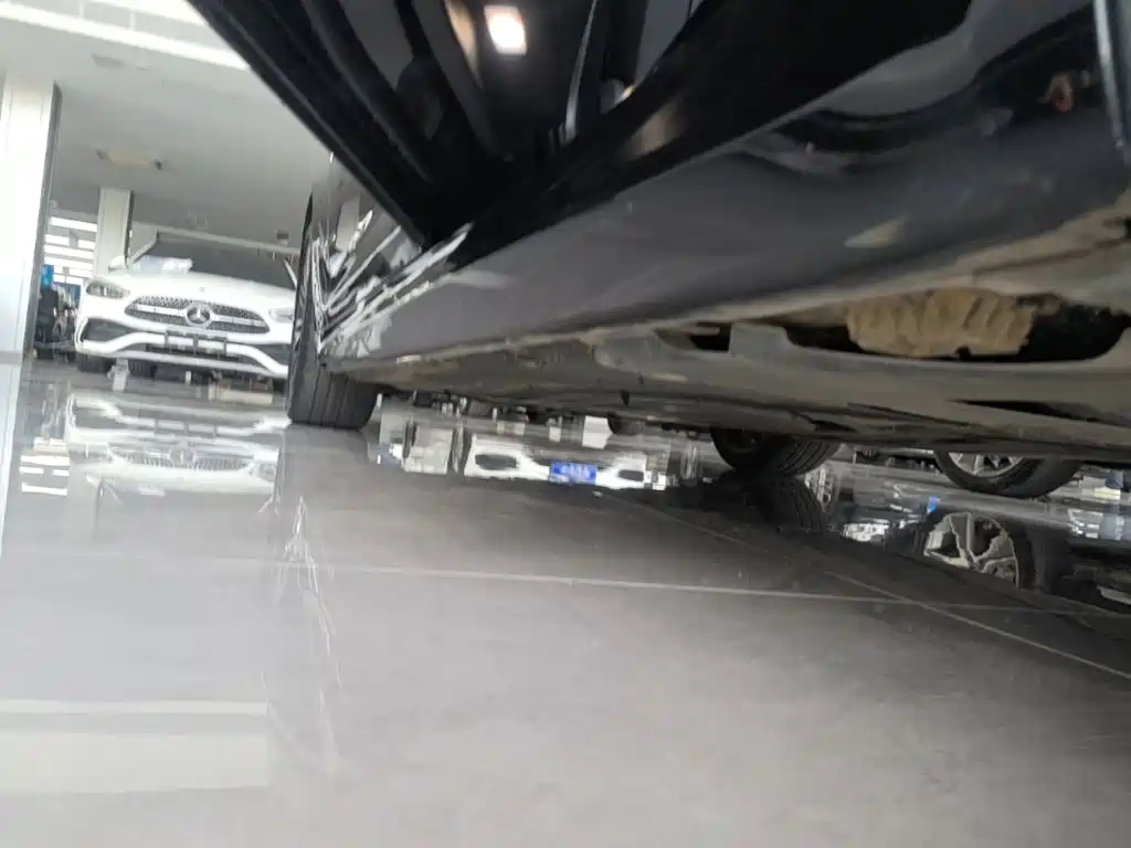 BMW 5 Series — миниатюра 22