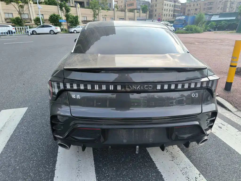 Lynk & Co 03 — миниатюра 12