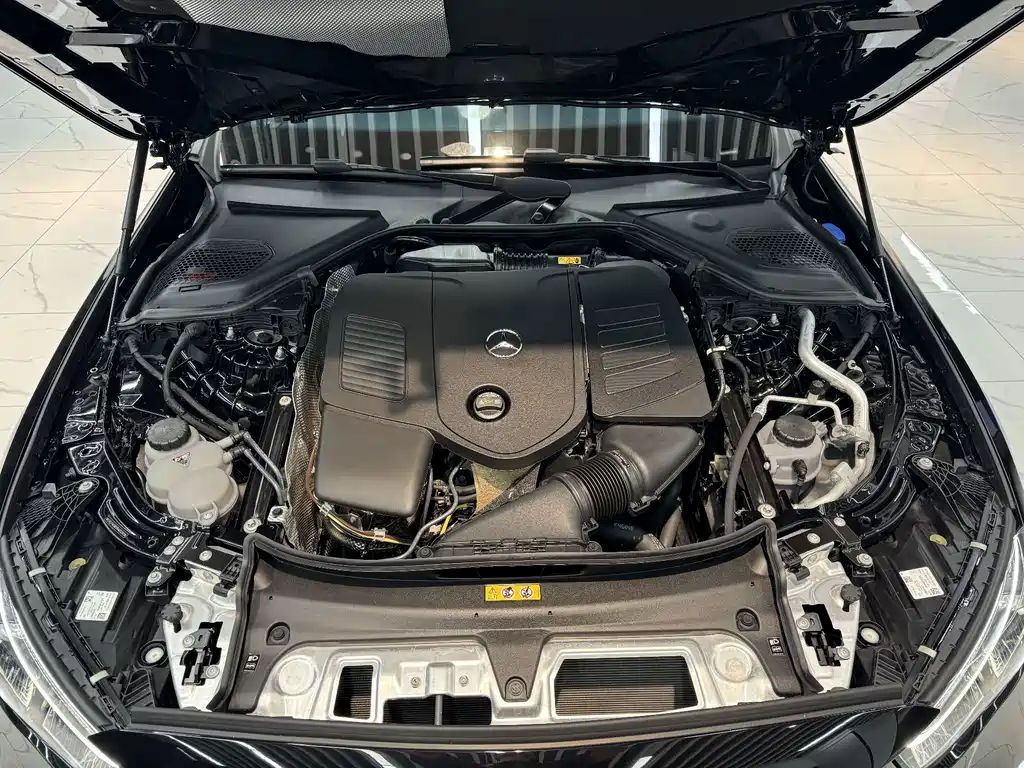 Mercedes-Benz E-Class (Import) — миниатюра 16