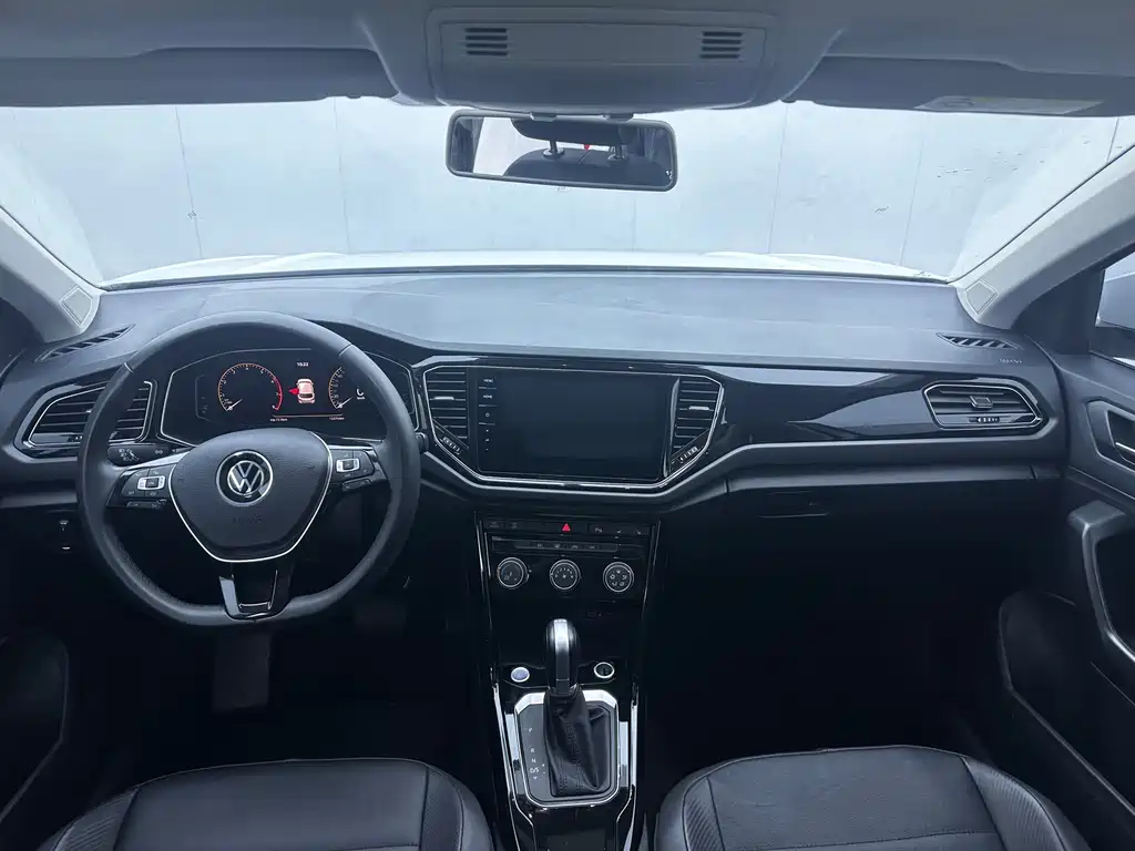 Volkswagen T-Roc — миниатюра 4