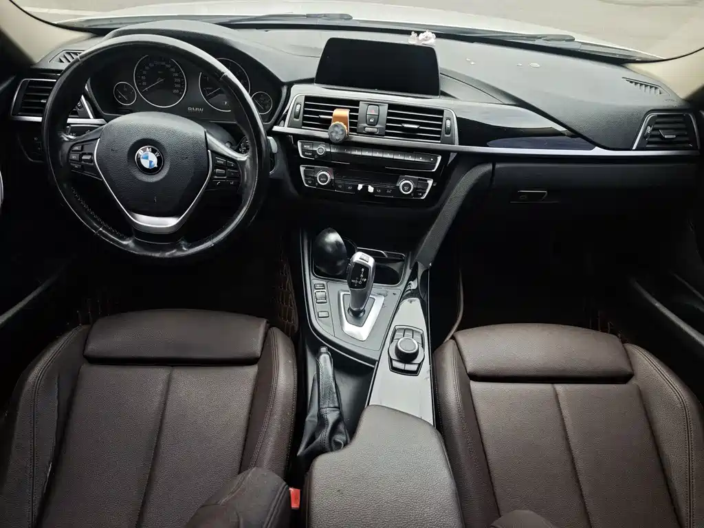 BMW 3 Series — миниатюра 9