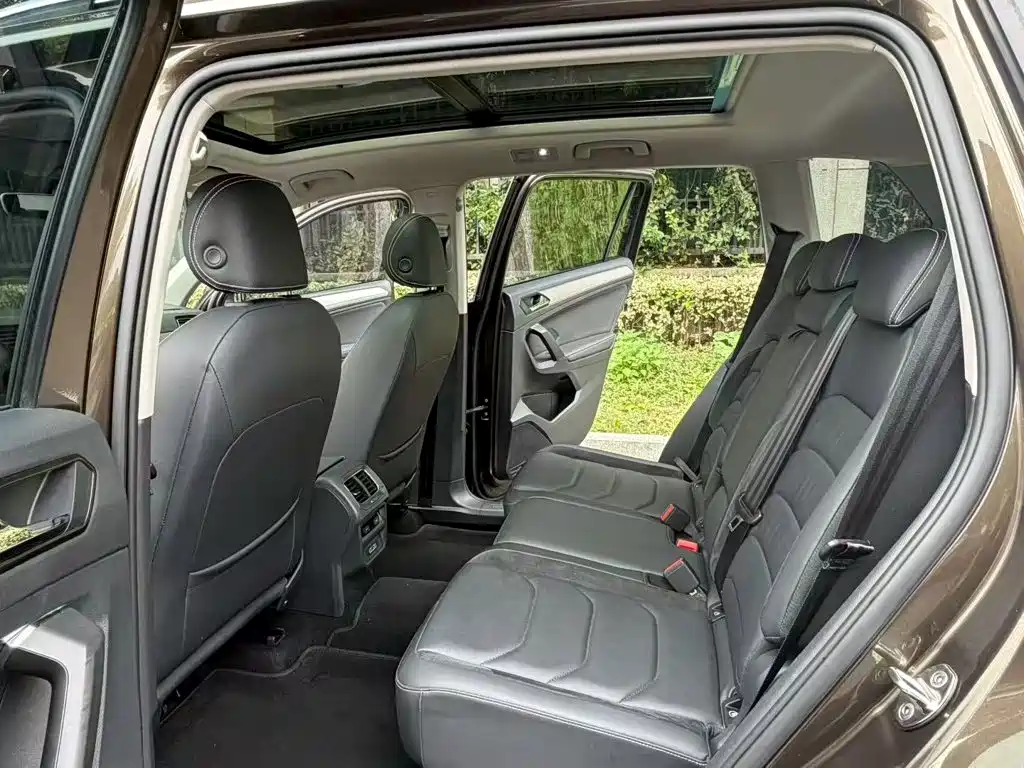 Volkswagen Tiguan L — миниатюра 5