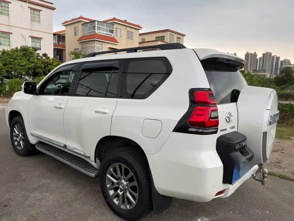 Toyota Prado — миниатюра 6