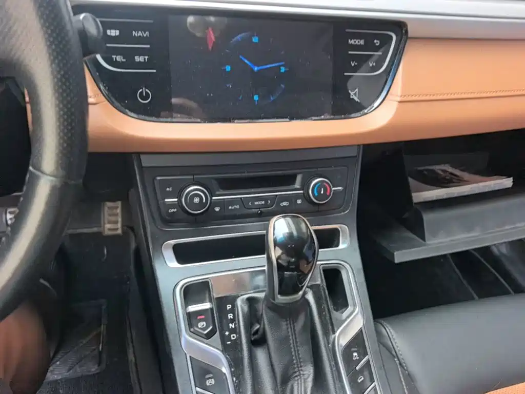 Geely Vision S1 — миниатюра 13